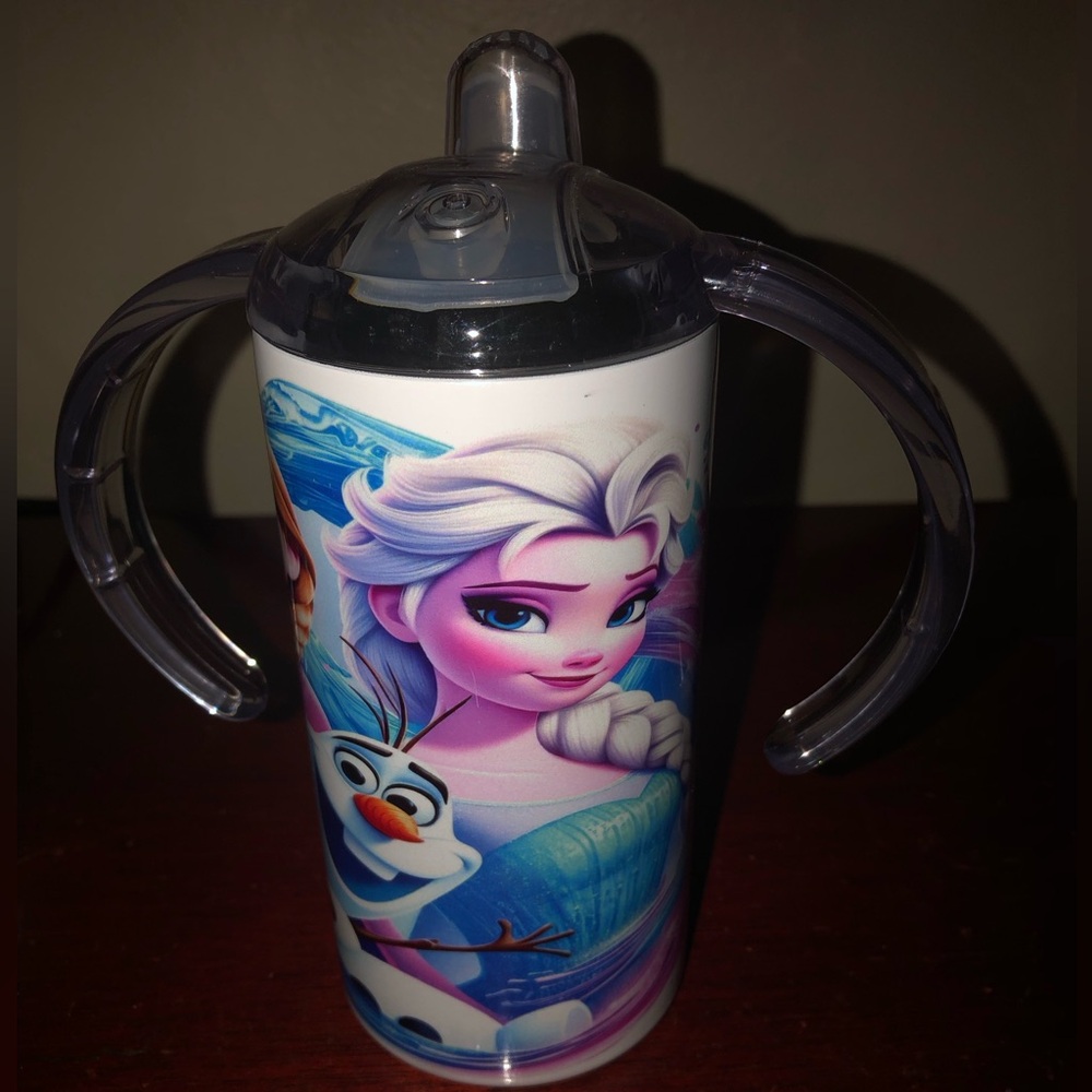 Frozen-Themed Kids Sippy Cup in Purple with Easy-Grip Handles 12 oz